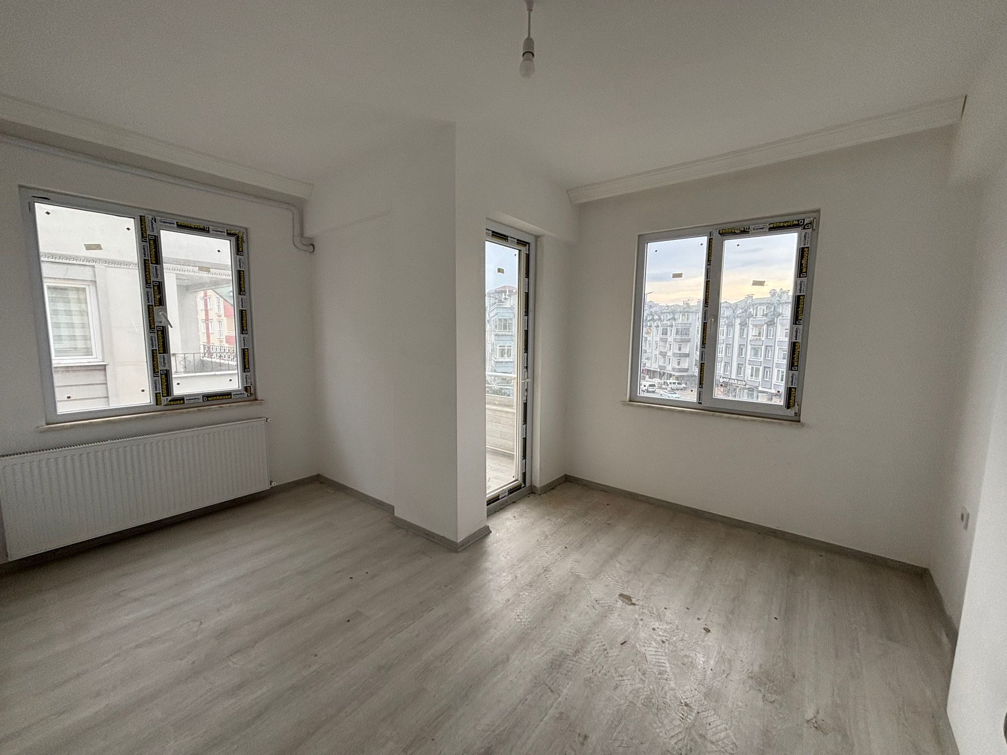 KARŞIYAKA MAH 2+1 4.KAT